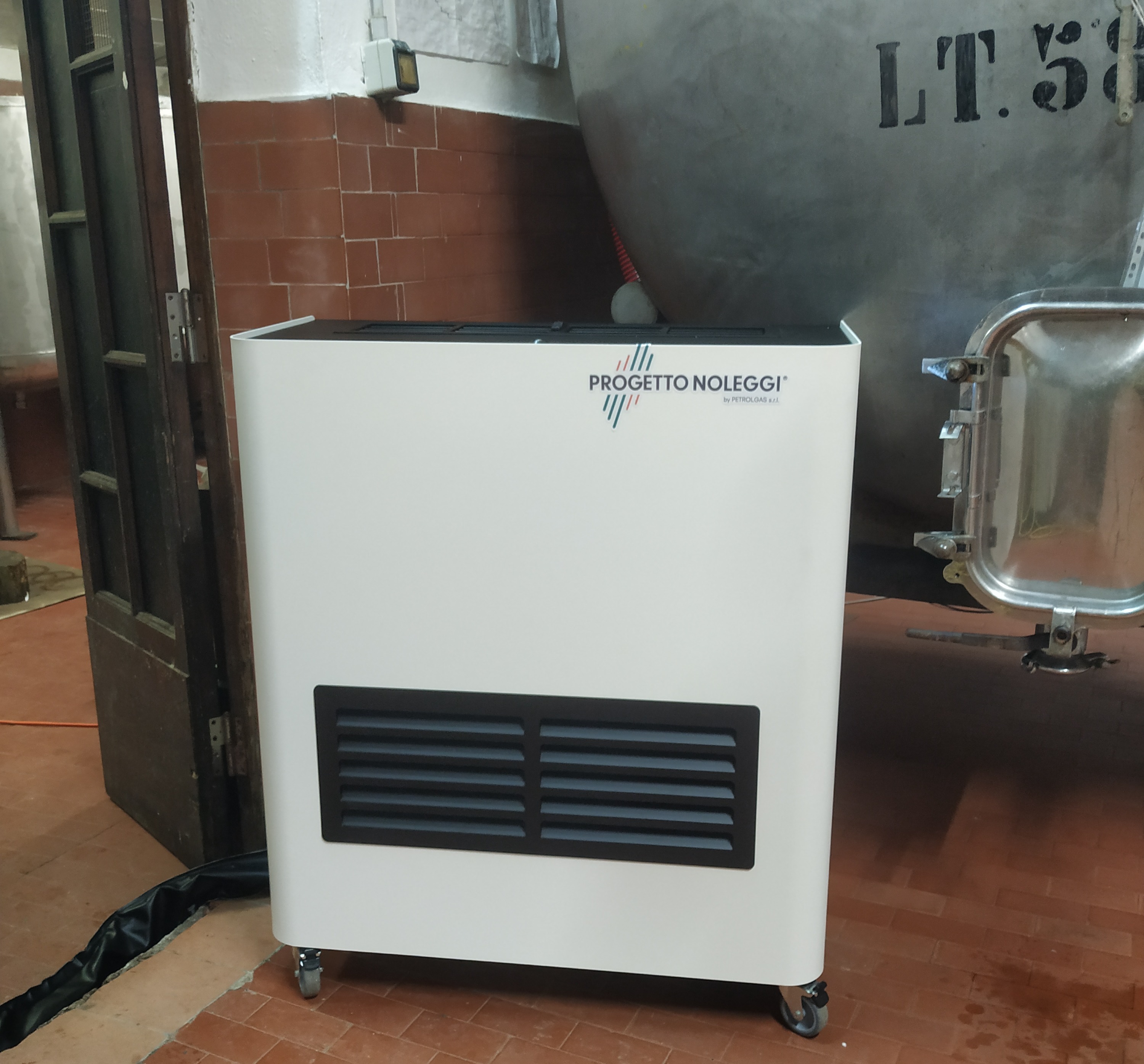 Dantherm AC 7000 - Installazione in Cantina Vinicola