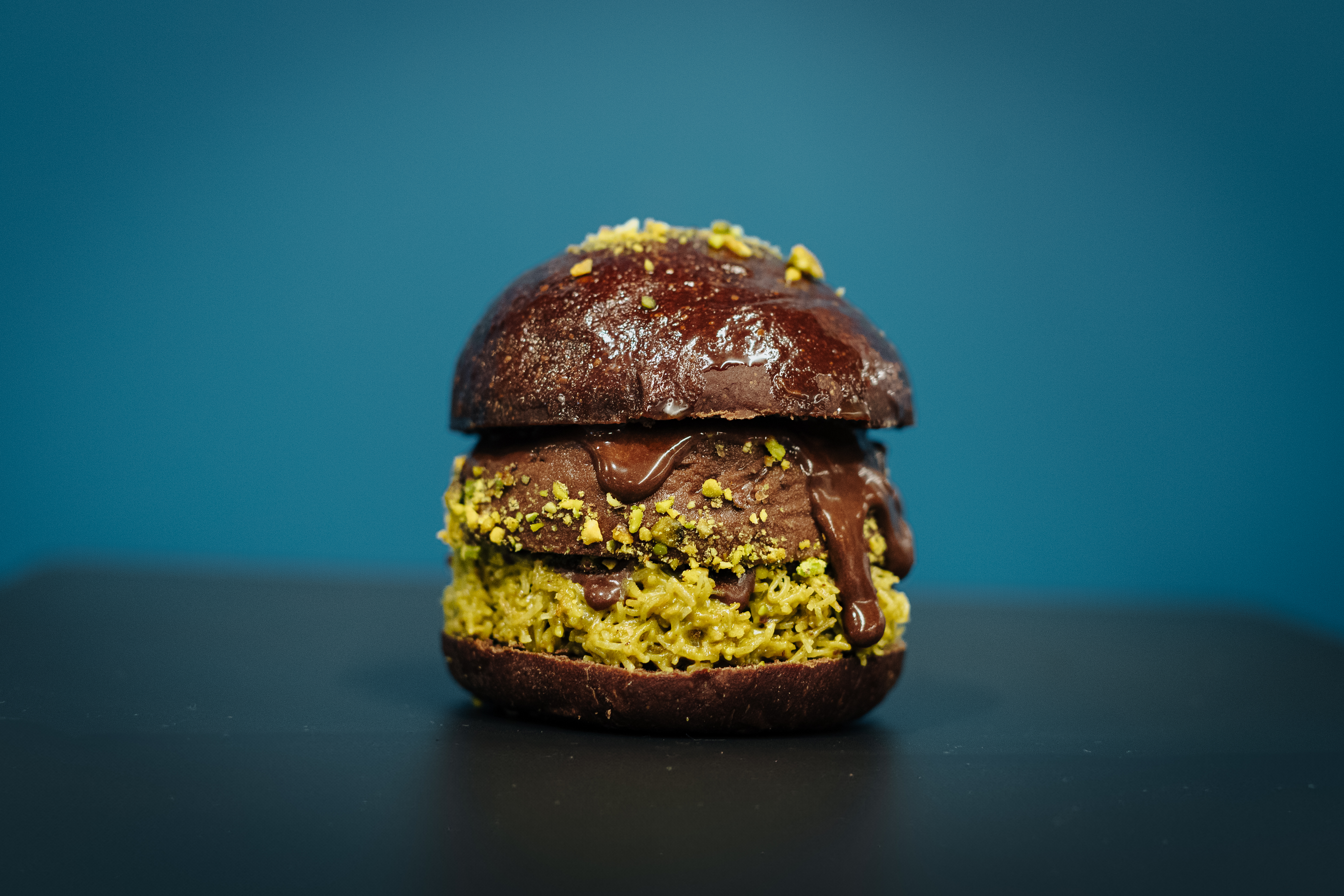 Chocolate and pistachio dessert burger