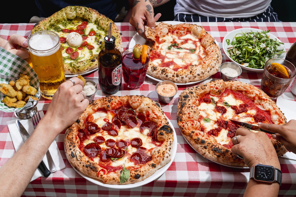 Pizza Boxing Room, Work at a Pizza Place Wiki