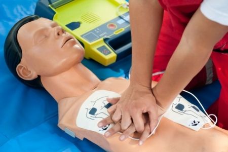 formation arrêt cardiaque pour futurs retraités