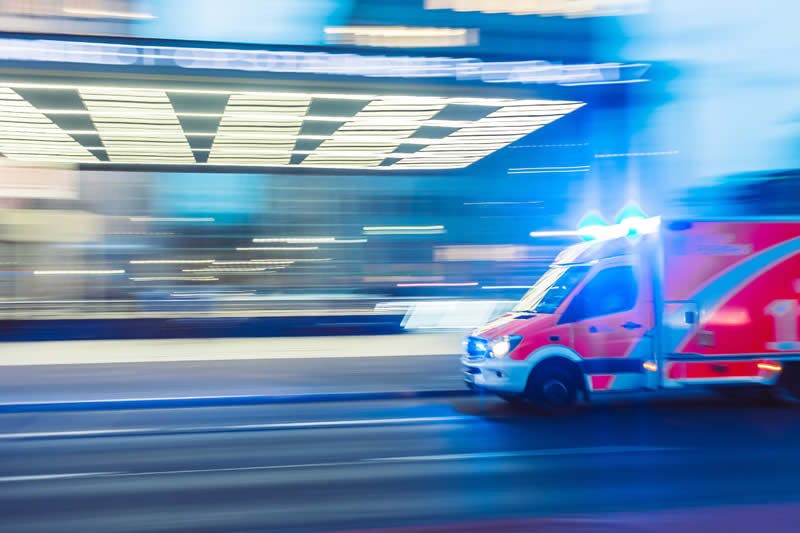 pompier en intervention suite à un accident du travail secours extérieur