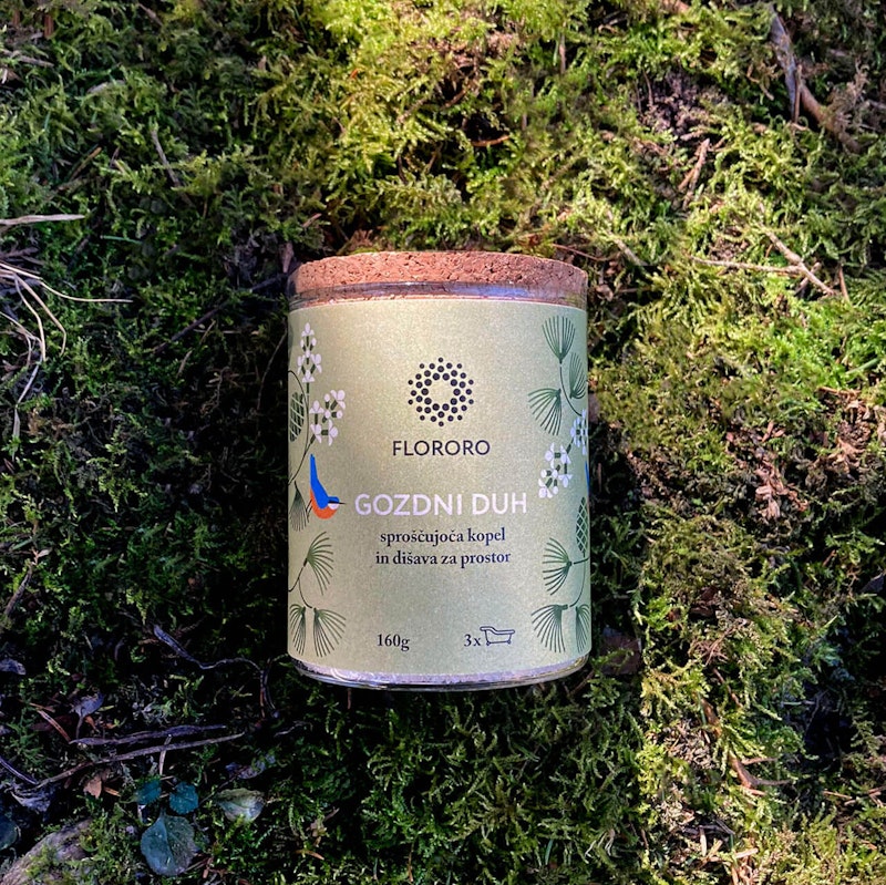Naravni izdelek Flororo Gozdni duh kopalna sol za aromaterapijo z naravnimi eteričnimi olji z vonjem gozda