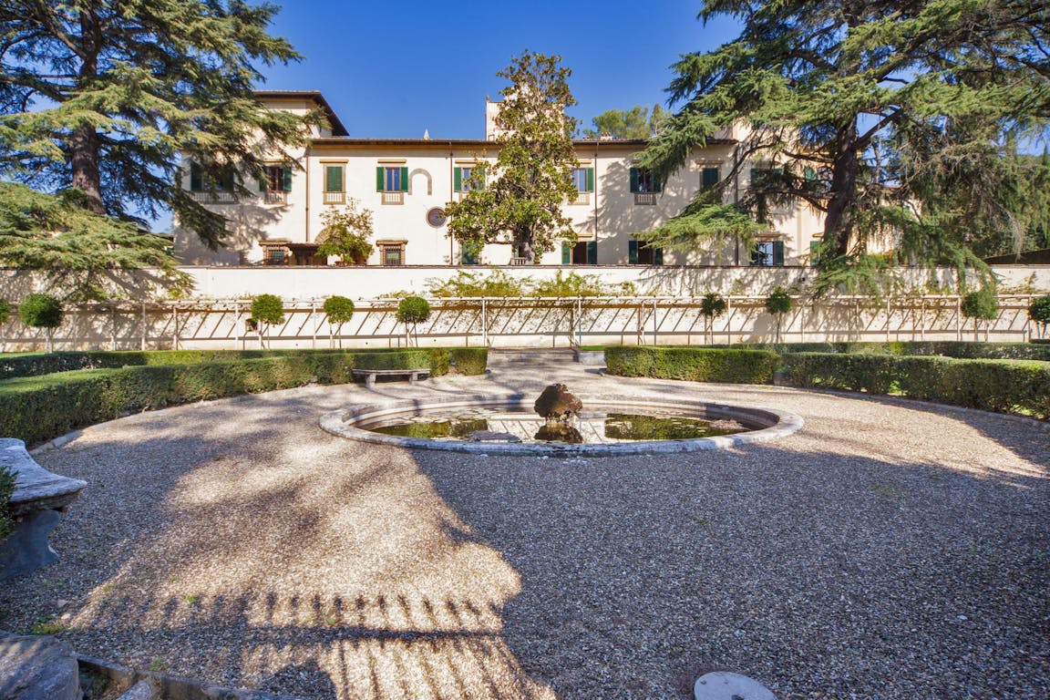 Villa Strozzi-Florence Luxury Villas rent in Florence