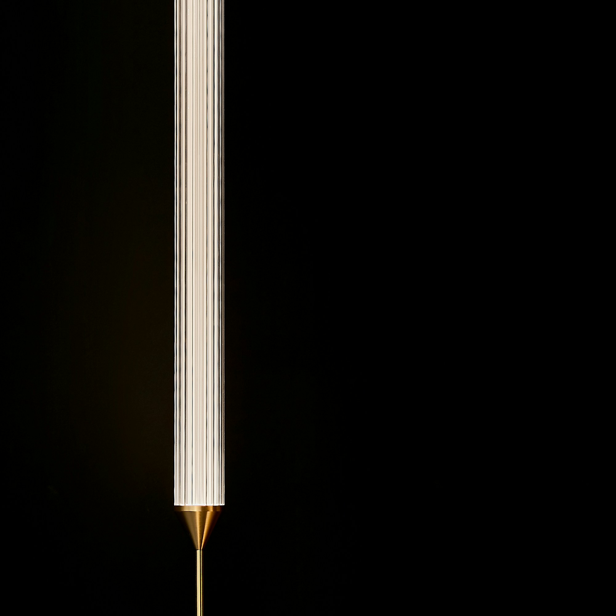 Cirque Wall Column