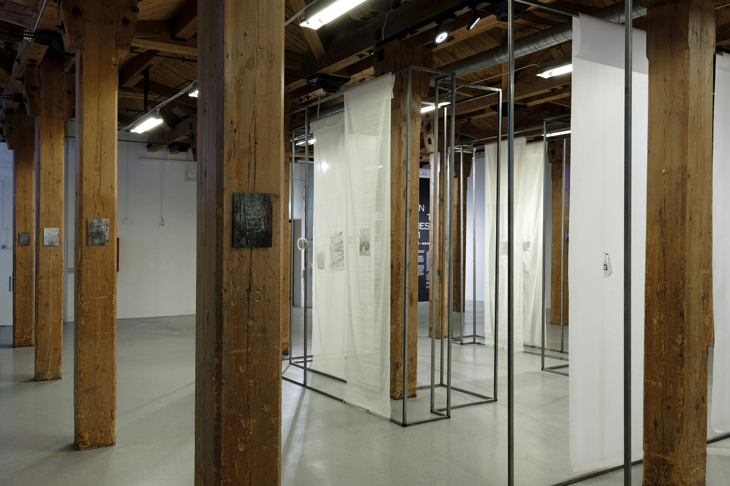 Anna Zvyagintseva, The Safest place. The Rule of Two Walls, 2023, Havremagasinet, Boden.  Foto: LKP