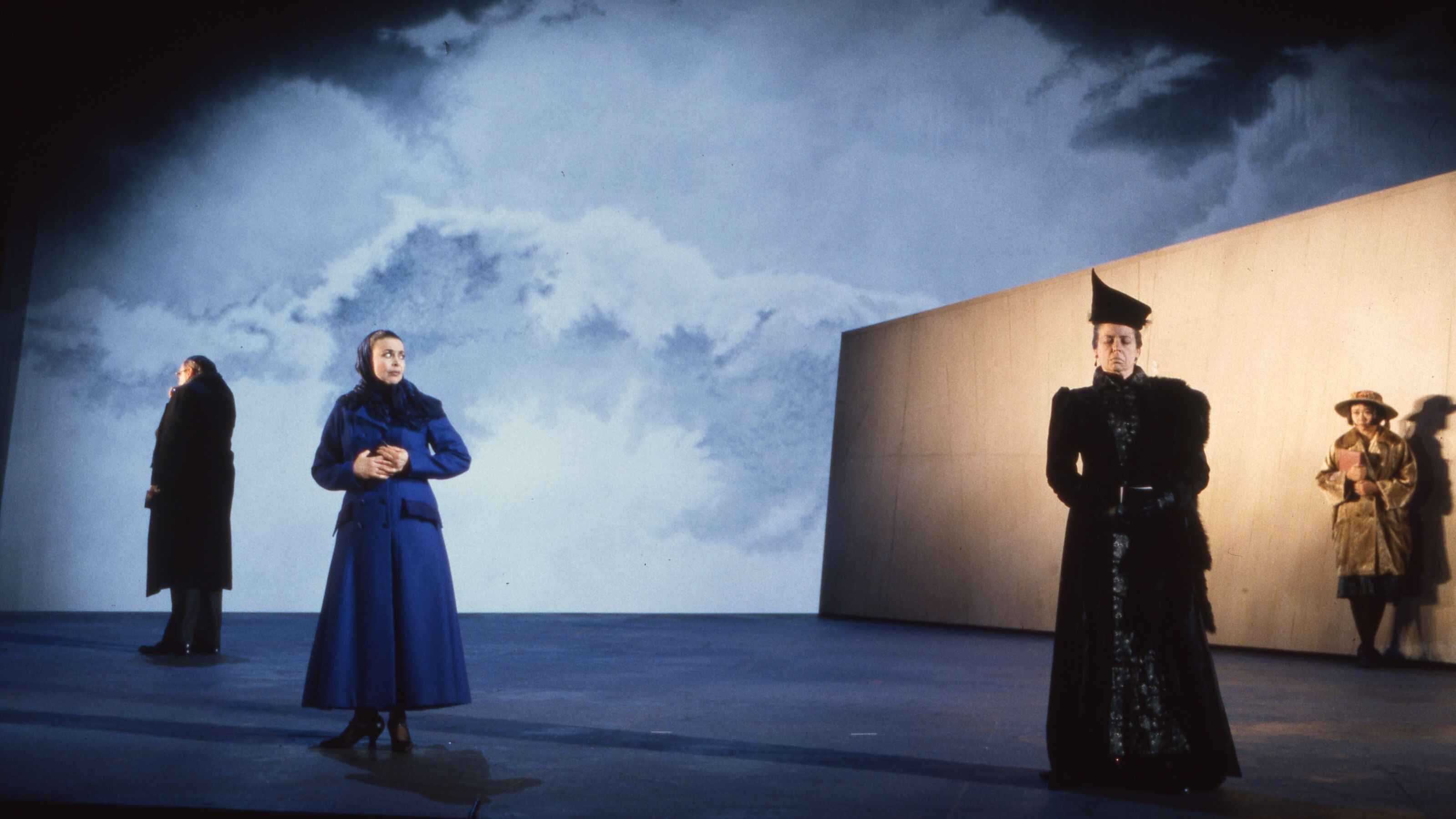 HGO’s 2000 production of Janáček’s Katya Kabanova.