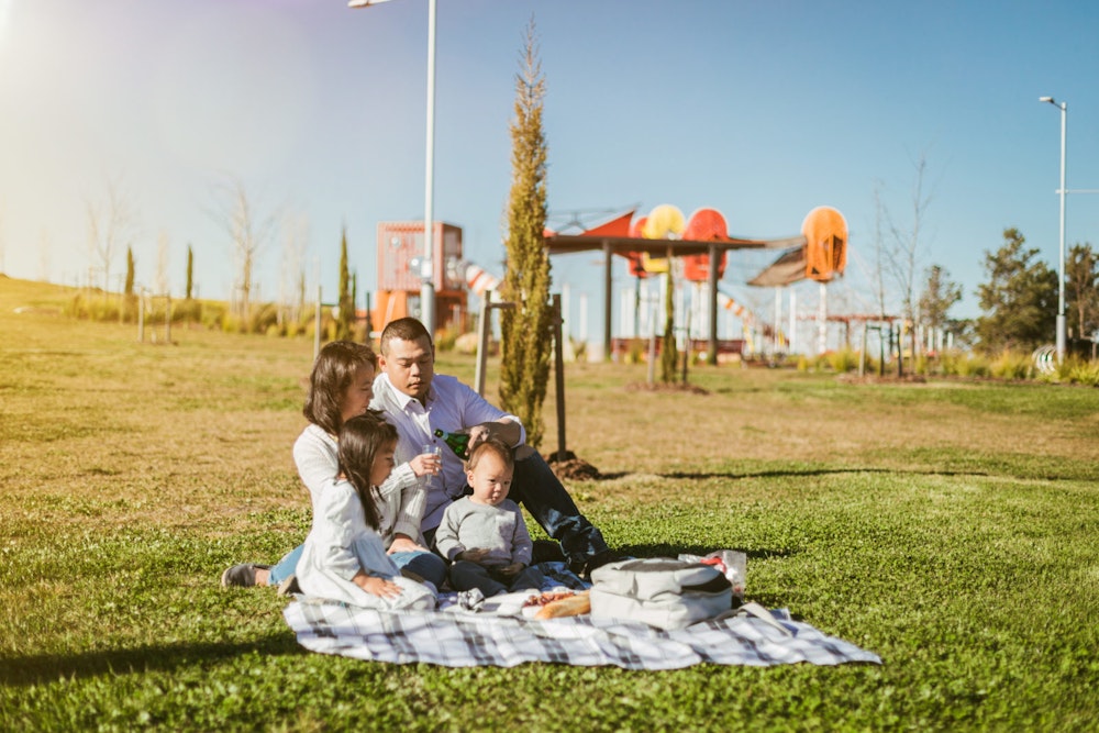 Image for Family aving a picnic in Ridgeline Park