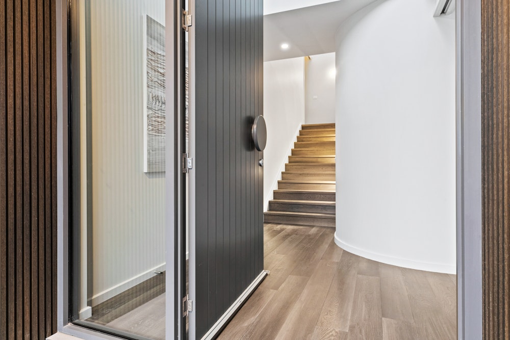 Image for The Como - Front door