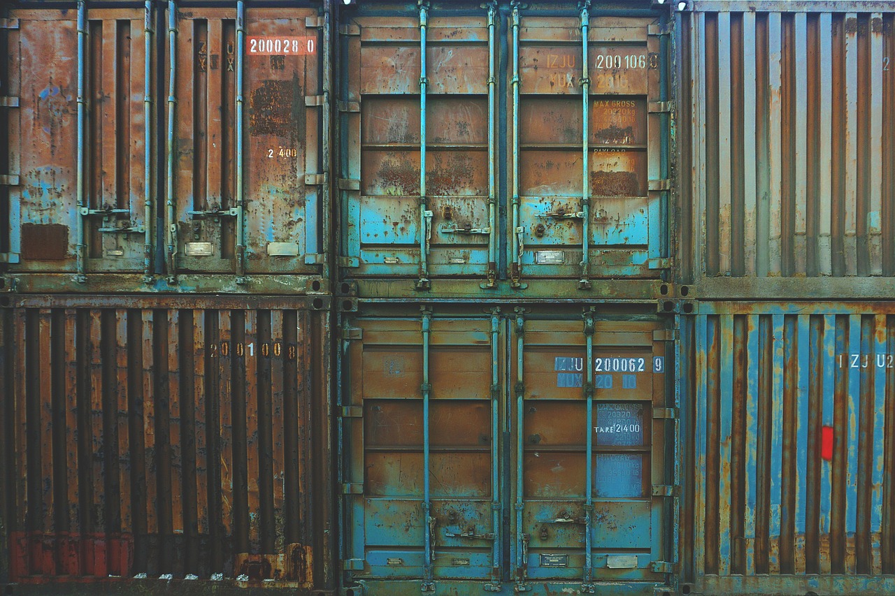 Monitoring kontenerów – kluczowa kwestia w handlu międzynarodowym