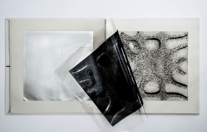 Federico Seppi, 2020, Hertz, 1 libro, 45 cm x 45 cm, 2021 Icebreaker (1)