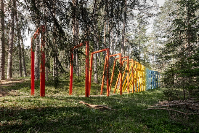 SMACH. Val Dl'Ert_ Xinge Zhang & Jiaqi Qiu, Fragile as a Rainbow, 2021