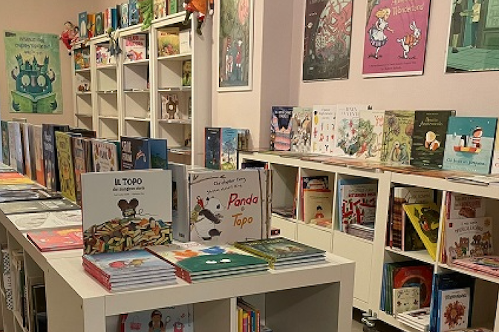 Albi e alberi  da Libreria “Porte Vecchie” a Riva del Garda