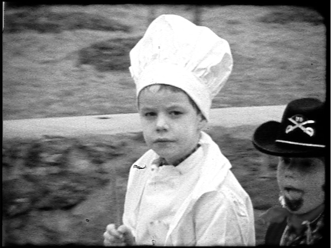 Paul Thuile beim Faschingsumzug 1965_@Foto Archiv Paul Thuile_Pauls-Wurstfibel_Raetia