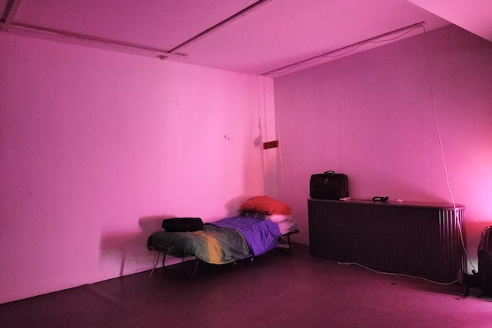 BIVACCO a Le garage lab: uno spazio vissuto, riempito, reso rifugio