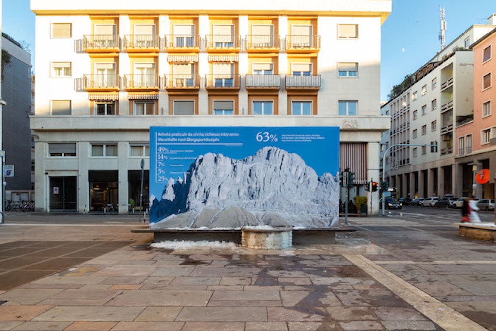 Angelus Loci: gli angeli della montagna in Piazza Mazzini a Bolzano