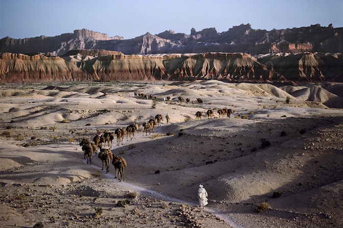 2. Steve McCurry, AfghanPakistan Border, 1981