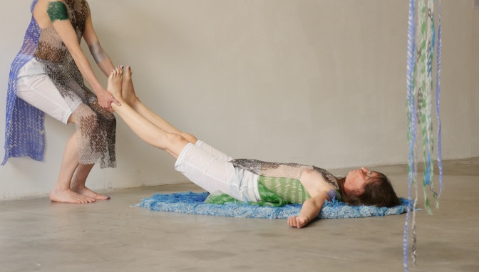 Barbara Gamper_Performance Ansicht_womb to web (human_nonhuman entanglements) (c) 2_Galleria Doris Ghetta_Pontives_2019