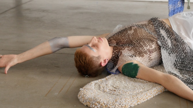 Barbara Gamper_Performance Ansicht_womb to web (human_nonhuman entanglements) (c) _Galleria Doris Ghetta_Pontives_2019