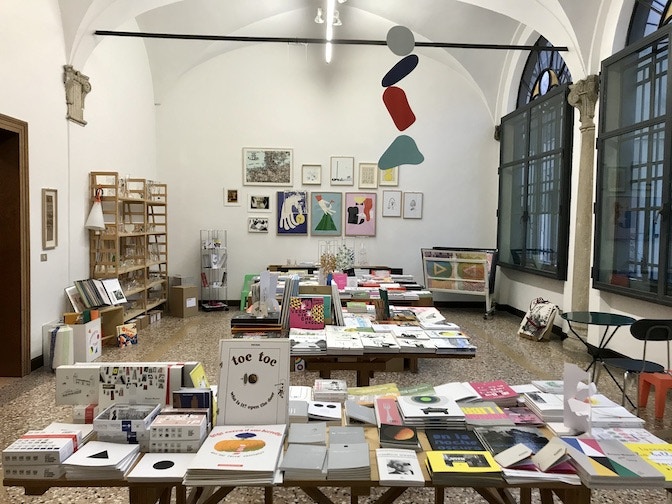 bookshop 672px