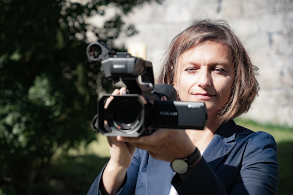Zusammenhänge begreifbar machen als journalistische Aufgabe – Anita Rossi