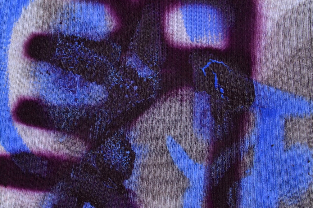 Elisa Raso: l’arte dell’improbabile come strumento del qui e ora