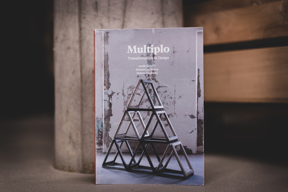 Books, I’ve never read: “Multiplo Transformation in Design”