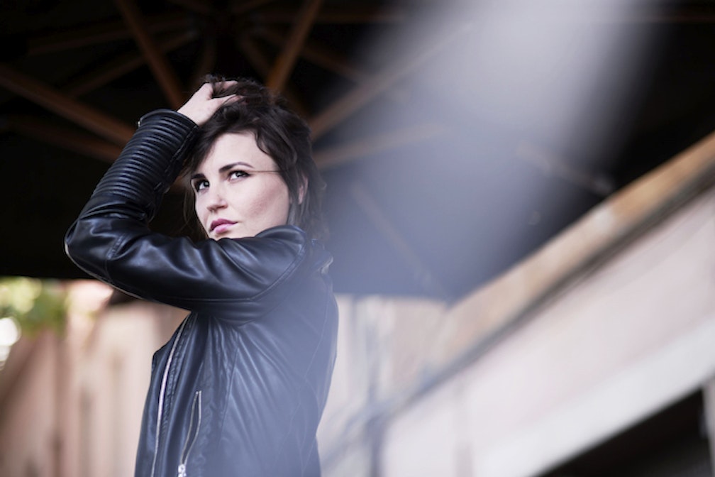 Karoline Comarella: storie di palcoscenici, doppiaggi, romanità e canederli