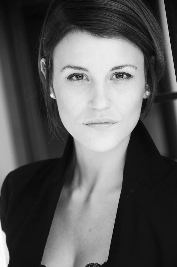 Karoline Comarella 6