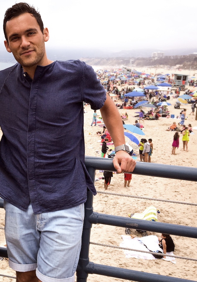 Dumëne Comploi Santa Monica
