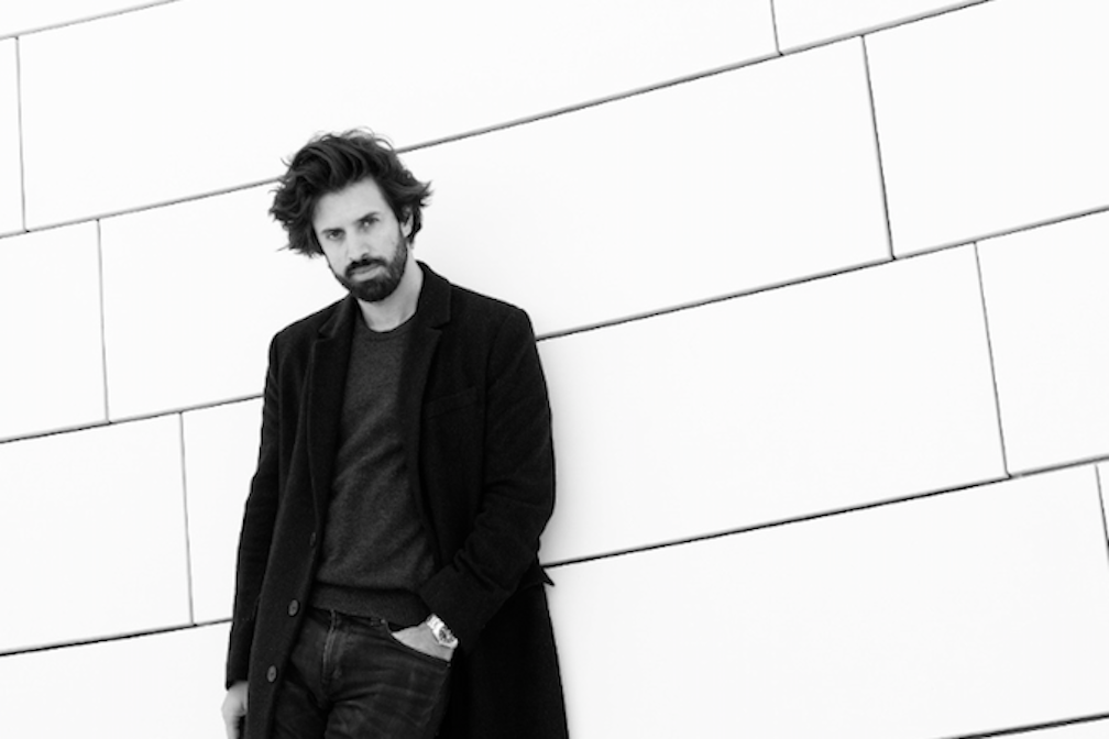 Philip Neufeldt_11 years cool_schrank