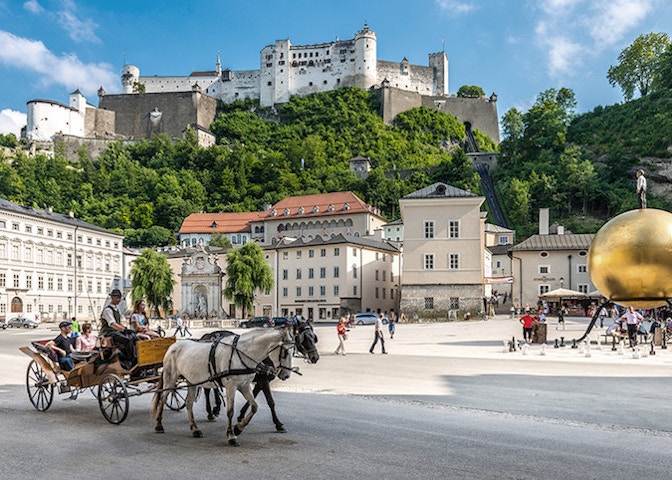 Salzburg-Balkenhol-Sphaera