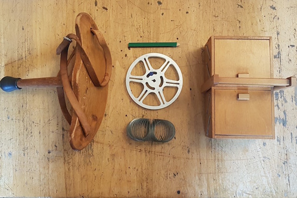 100×100 Achille: la mostra omaggio al designer Castiglioni arriva a Bolzano (e incontra Ötzi)