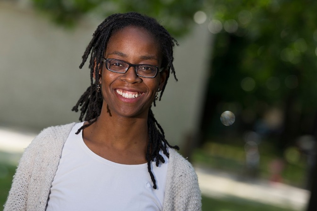 Sharon Otoo: “Ich weiß, dass Literatur Gesellschaften ändern kann. Die Frage ist: In welche Richtung?”