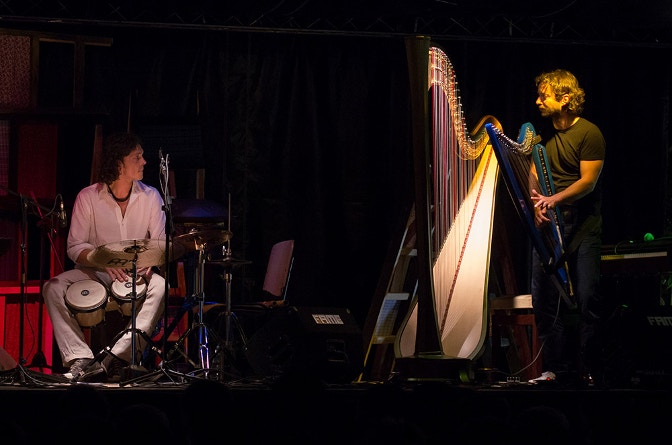 Nartan-Max-Castlunger-on-stage