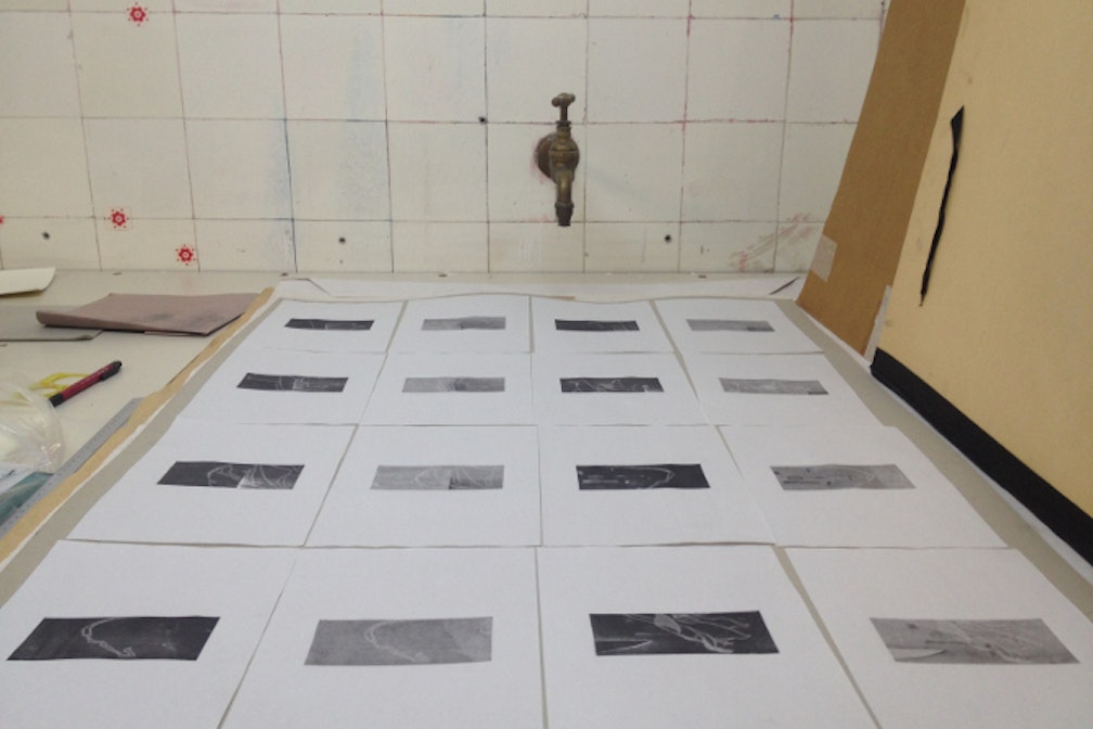 Laura Manfredi: fragilità, tra ripetizione e memoria