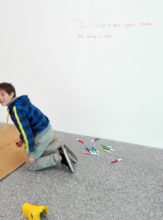 museion_LorenzSchreibtTitel_juliafrank