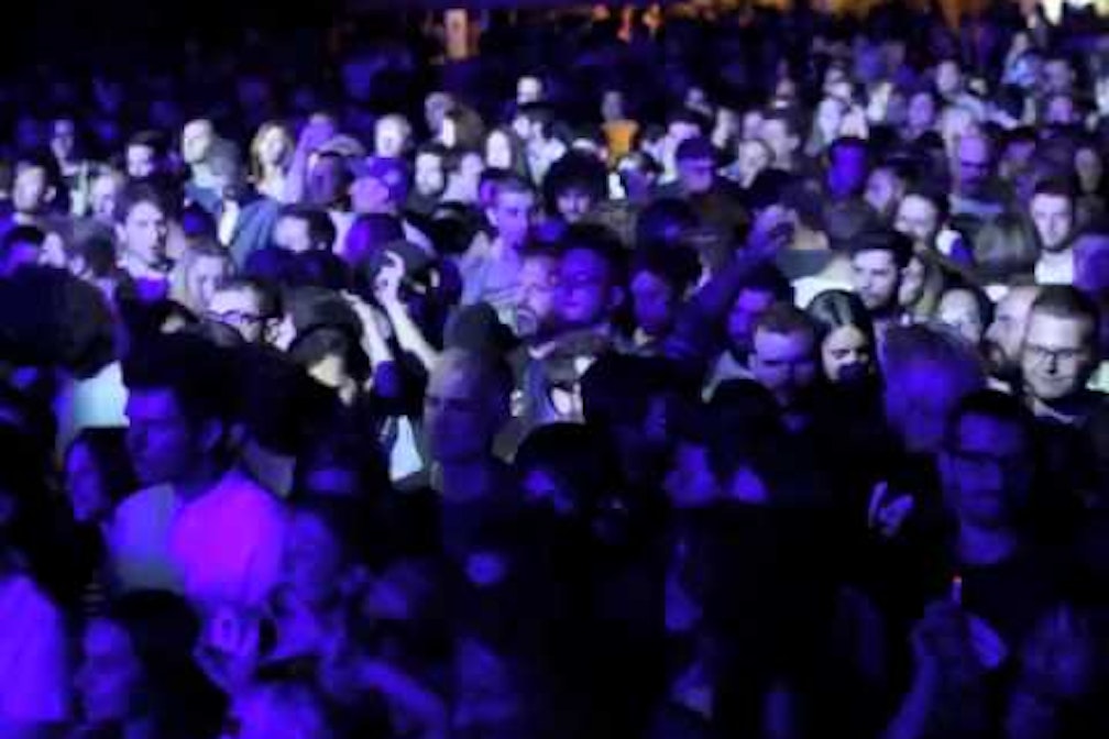 Trance, hin + retour. Elektro Guzzi kommen groovy