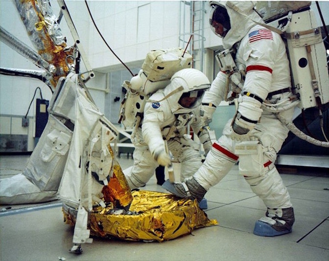 apollo17boots