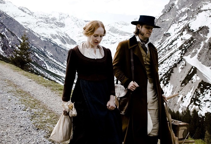Rosa Koelbl (Brigitte Hobmeier) und Gennaro Kauner (Misel Maticevic) kommen von einer Geburt