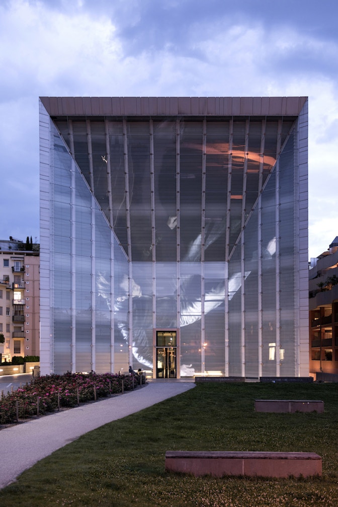 Museion Facciata luglio Foto Meneghel (1)