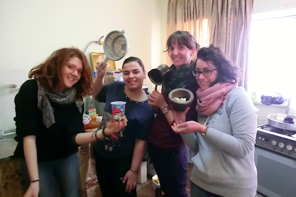 شو اخبارك؟ Da laggiù, che novità? #02. Couchsurfing