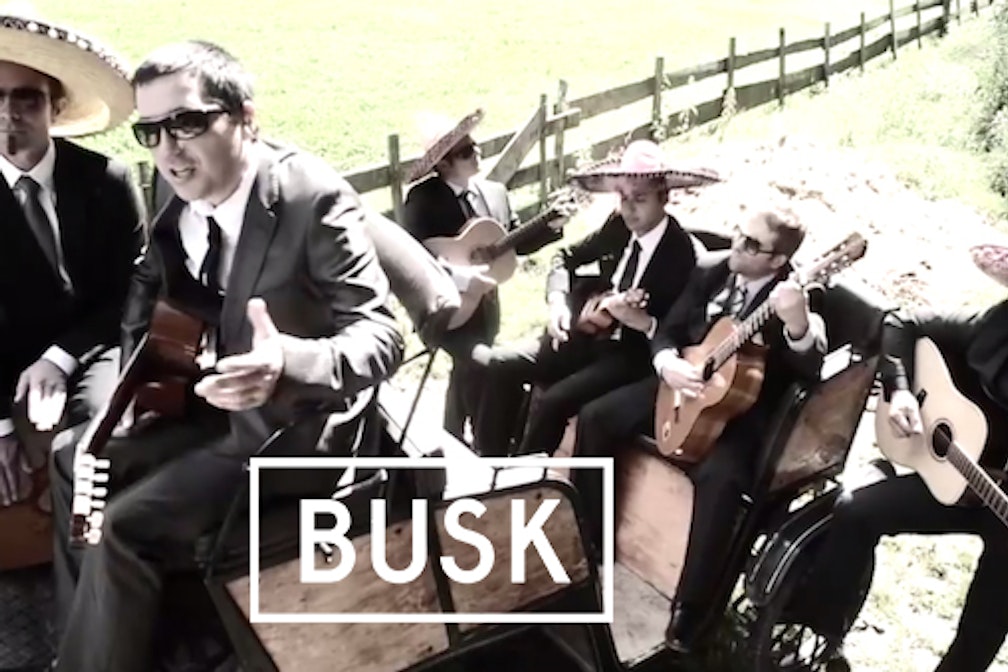 cinco-guitarreros-deluxe_busk