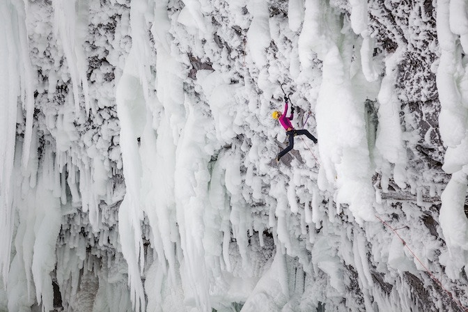Angelika Rainer - Helmcken Falls Photo Klaus dell'Orto