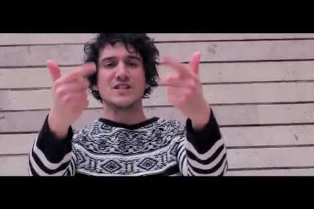 Nuovo video di Tachi “Cicatrici e lividi”, dritto al punto