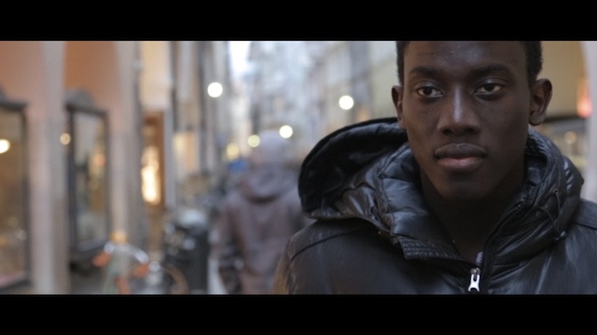 Insiders-Outsiders by Sarah Trevisiol + Matteo Vegetti 02