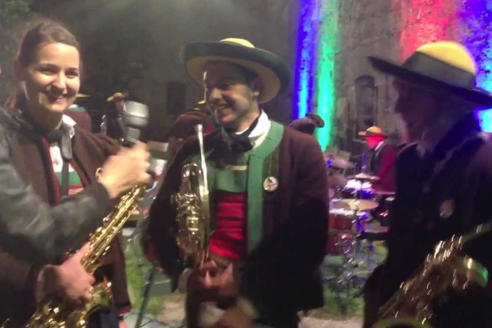 Jazzen, jazzen, jazzen! Musikkapelle Schabs & Matthias Schriefl feat. Wiggerl Himpsl & Simon Rummel