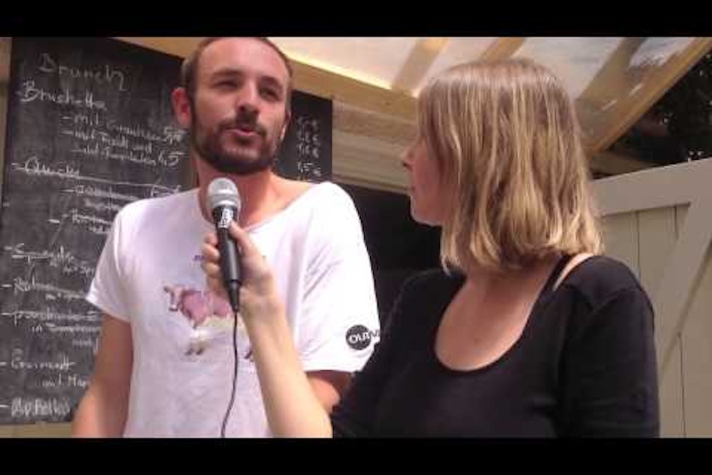 Lebensmittelaktivist und Designer Uli Gamper im Interview und an den Töpfen im Lungomare Gasthaus und La Cucina