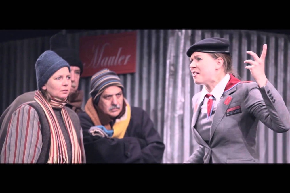 Ändere die Welt – sie braucht es! – Brechts Schlachthof-Johanna auf der Bühne des freien theaters bozen