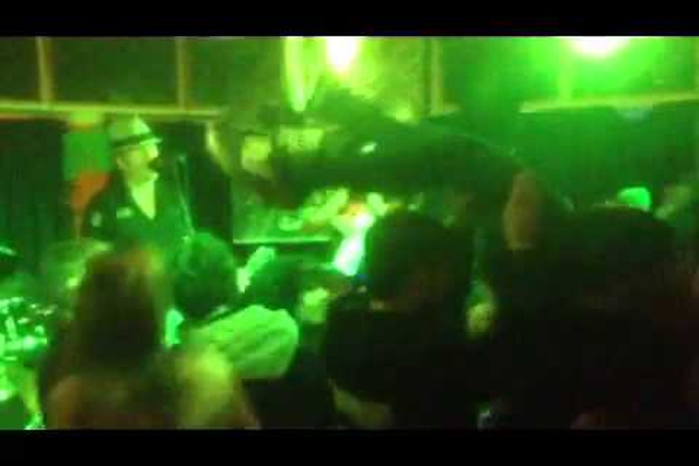 Pimples, Wrinkles and Rock’n’Roll #09. The Mahones + Hellfish Live@Pippostage