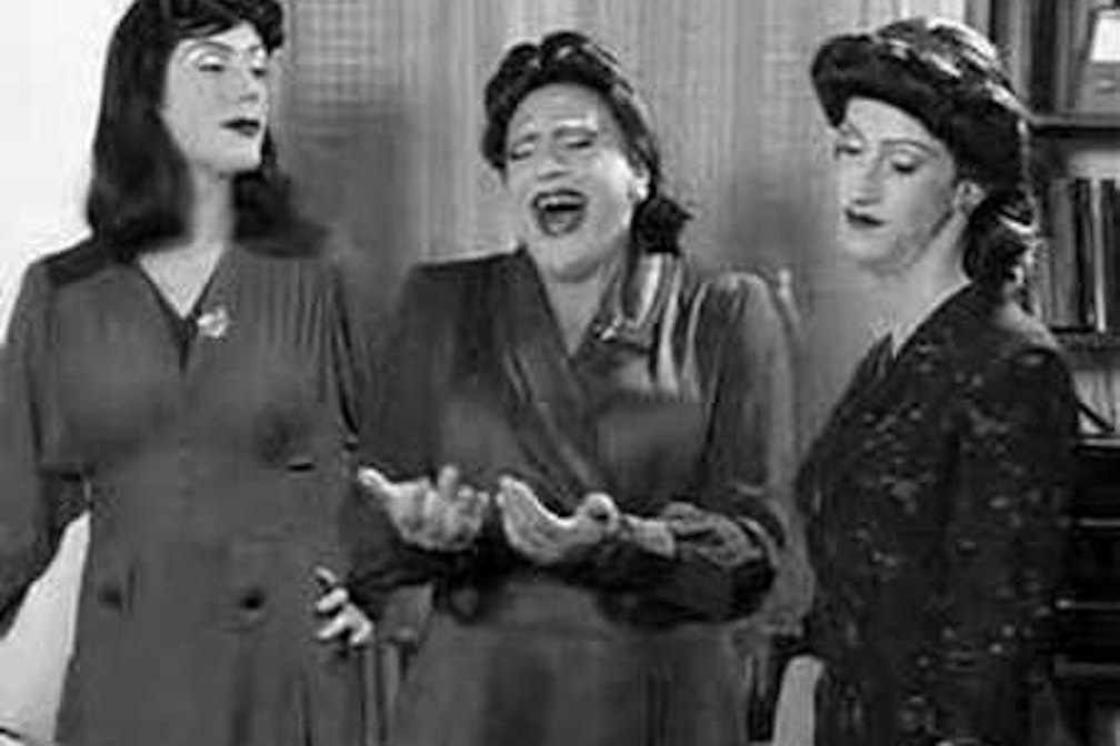 Simone Cristicchi e le Sorelle Marinetti al Cristallo con Poker di swing, l’intervista